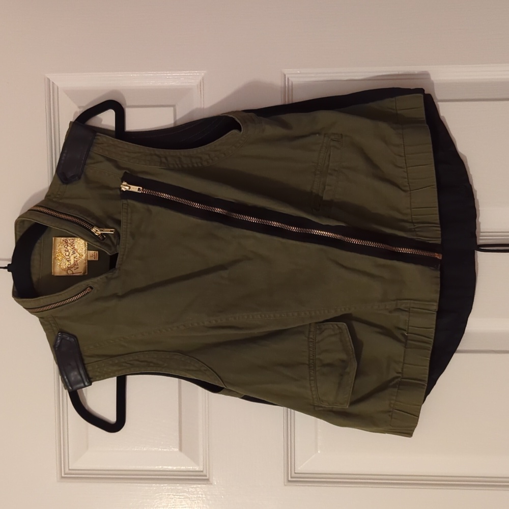 Princess by Vera Wang vest